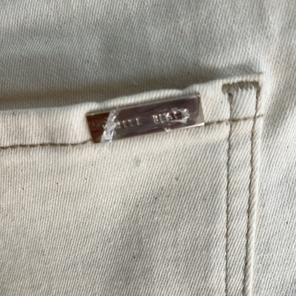 White House Black Market High Rise Cream Shorts size 6 - Picture 3 of 9